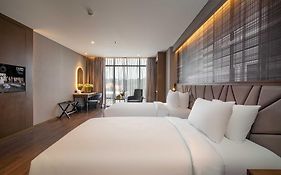Nhat Ha Lavish Hotel